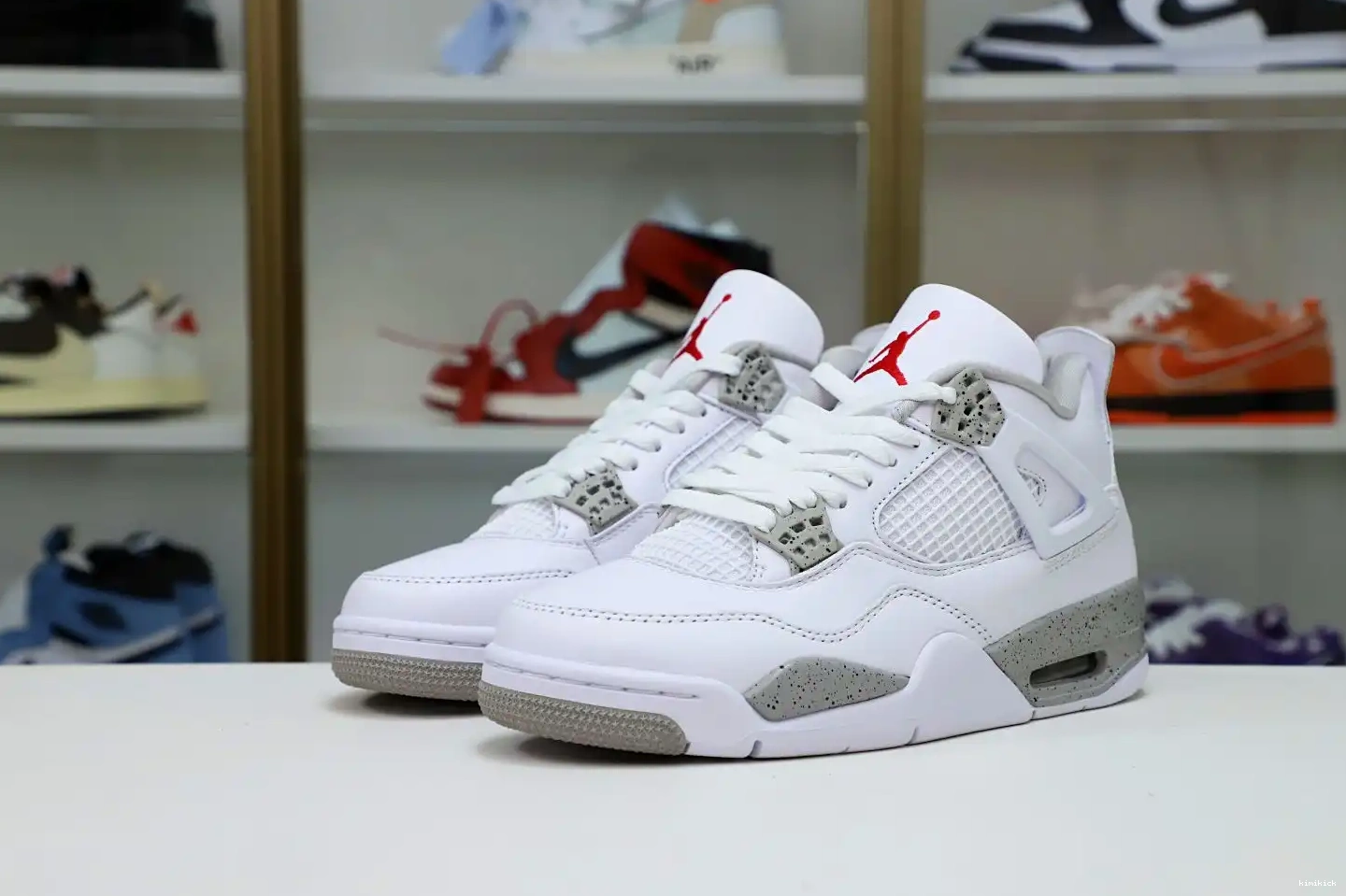 JORDAN RETRO 'WHITE OREO' Kimikick 4 AIR 0522